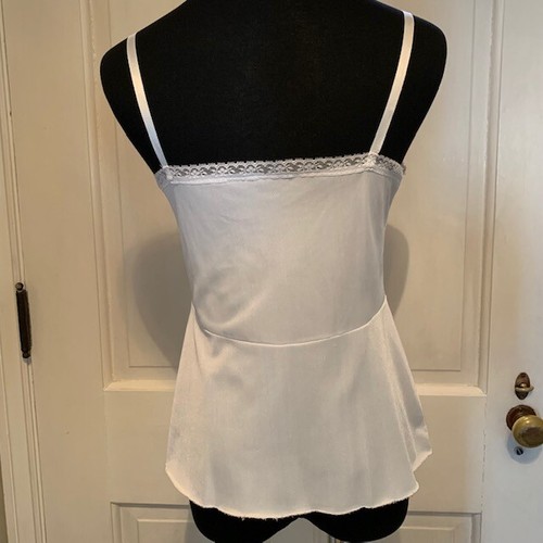 Pretty White Lace Trim Camisole w/Adjustable Straps Size 34 - Picture 3 of 3