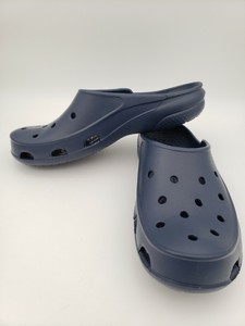 navy crocs women's