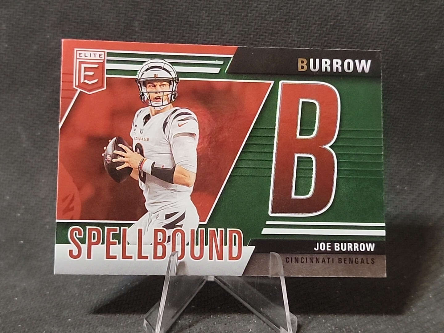 ✨️Joe Burrow✨️2024 Panini Donruss Elite Spellbound “B” Green #35 Bengals