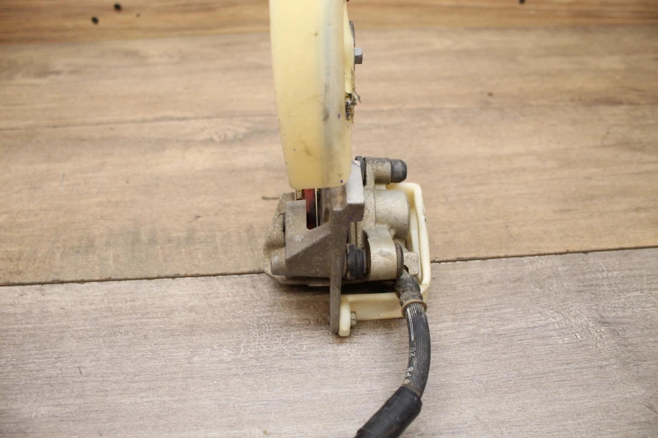 Pinza de freno trasera Honda CRF450R 2002 con suspensión Foto 3 de 4