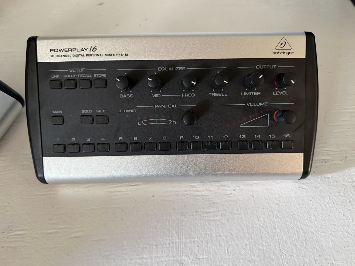 Behringer POWERPLAY 16-Channel DigitaL Personal Monitoring Mixer