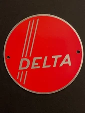VINTAGE DELTA 3 STRIPE BADGE 3.34”