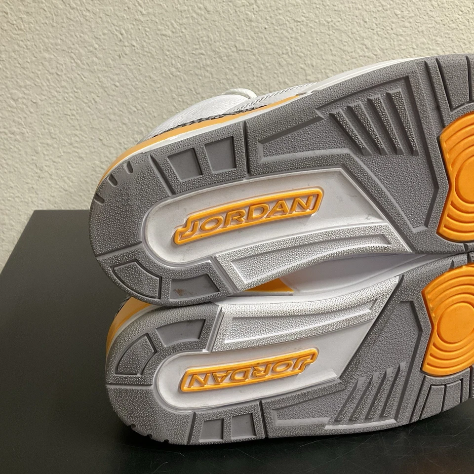 Air Jordan 3 Retro Láser Naranja W Talla 10.5 Foto 4 de 4
