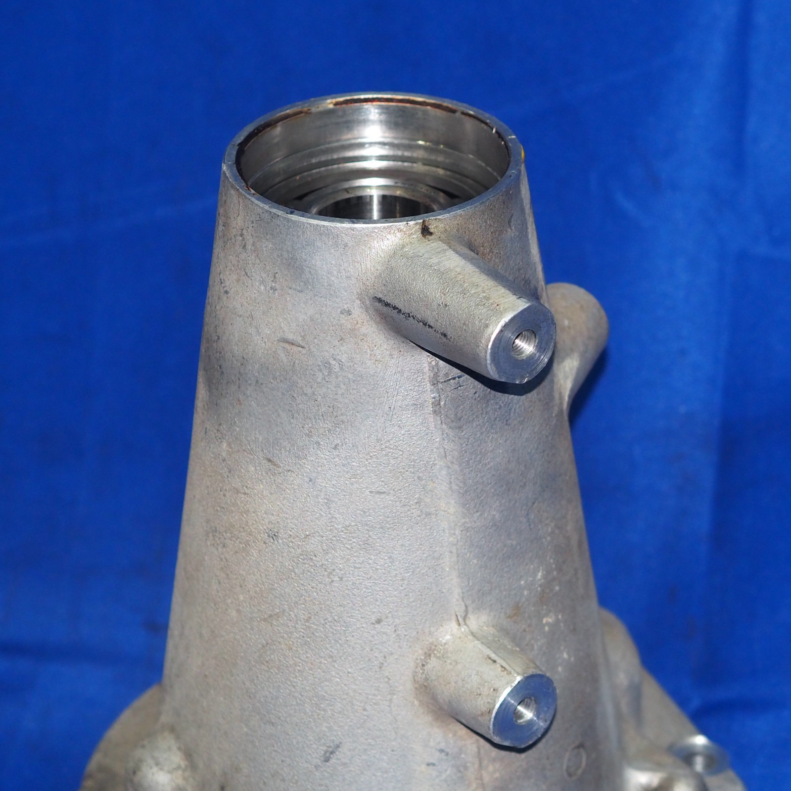 1965-1969 RR Silver Shadow Bentley T1 4 Speed Hydramatic Gearbox Rear Housing OE