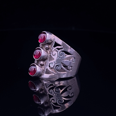 Sterling Silver Ring Size 7.5 Women's Garnet Gemstone Celtic