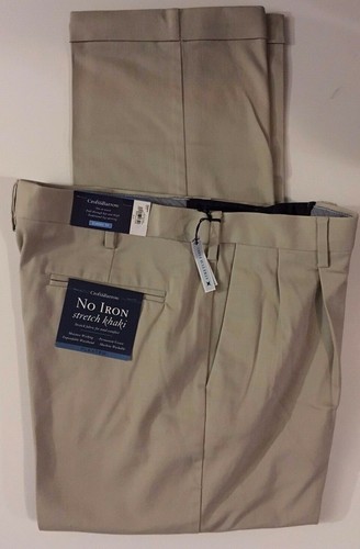 Classic Fit Pleated Dress Pants 
