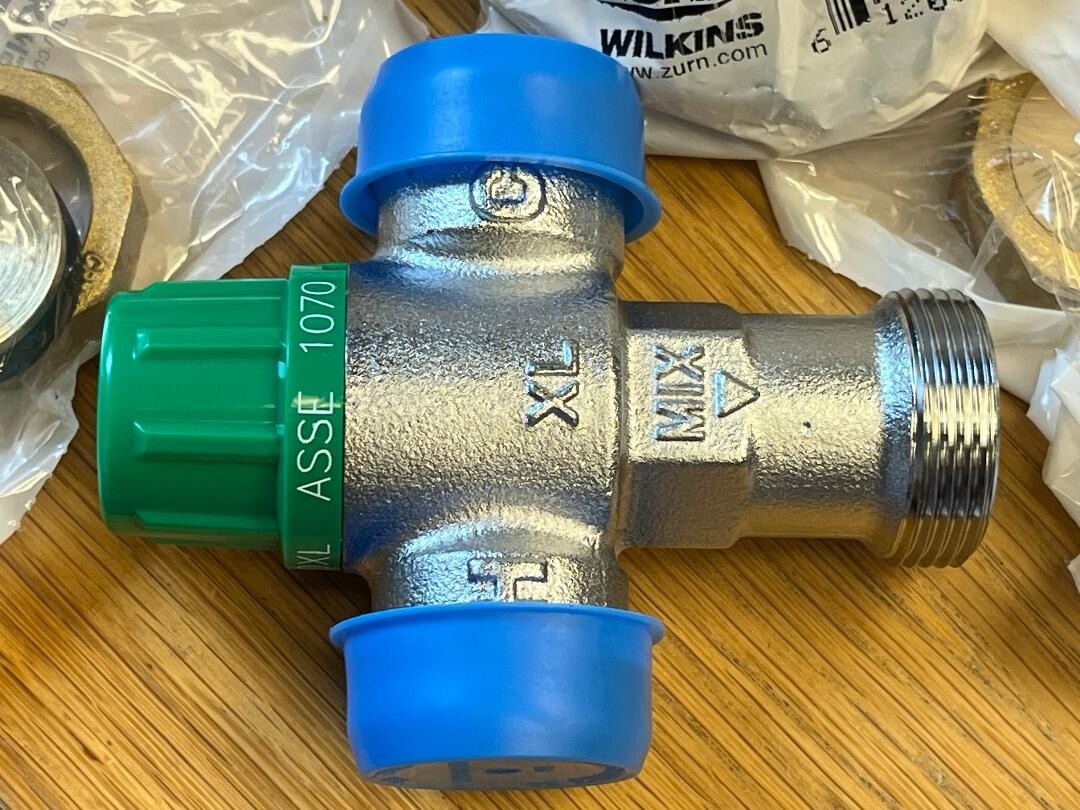 Zurn Wilkins ZW1070XLPEXF1960 1/2" AquaGard Thermostatic Mixing Valve
