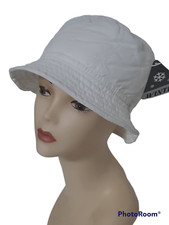 CAPPELLO PESCATORE PIUMINO IMPERMEABILE BIANCO