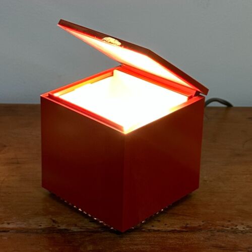 Lampe CINI & NILS – Design Iconique OPI Milano - Modèle : Cuboluce rouge - Foto 2 di 15