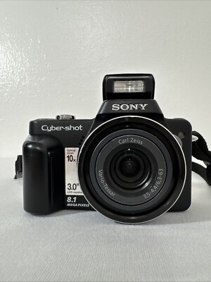 Sony Cyber-shot DSC-H10 8.1MP 3'' LCD Screen Digital Camera with 10x Optical Zoom