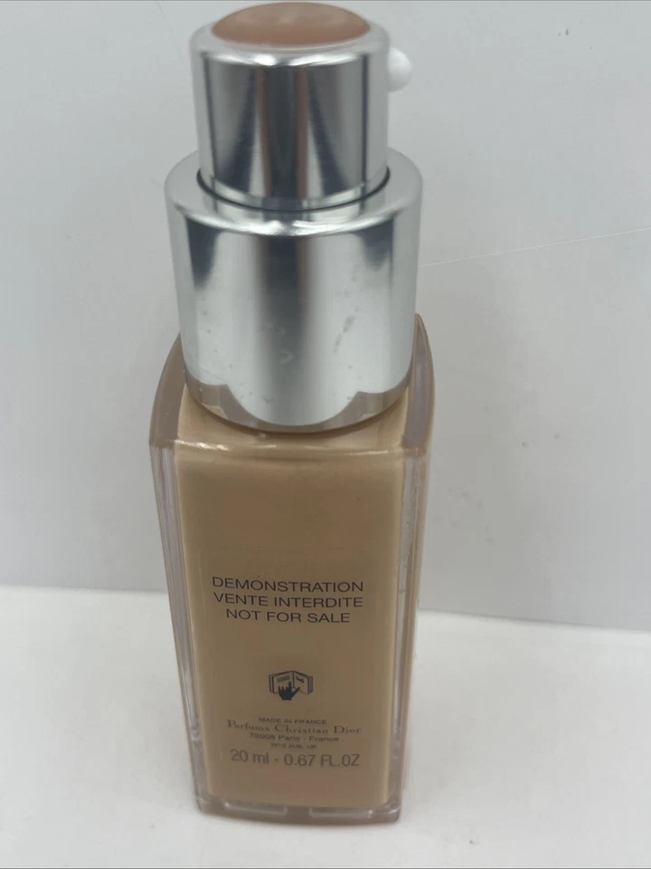 Christian Dior Forever 24H Wear High Perfection Foundation 3WP SPF 20 NEW 20 ml - Image 2 of 3