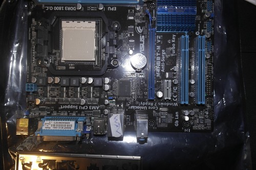 ASUS M4N68T-M V2 Socket AM3 DDR3 Micro ATX Motherboard w. I/O Shield VGA PCI IDE - Afbeelding 7 van 12