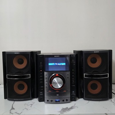 Sony HCD-LCD7Di Hi-Fi Stereo System with SS-LCD7Di Speakers, LCD iPod Dock, 360W