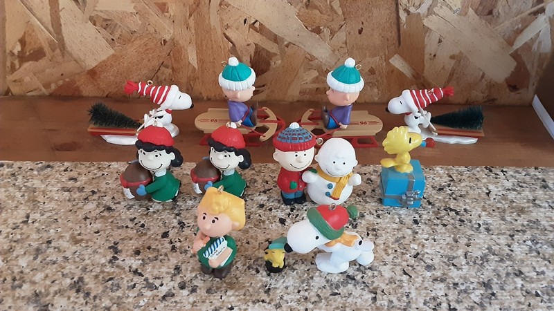 NWOB Lot of 10 Peanuts and the Gang Ornaments Winter Theme+ 1993-96 Giant Sale!