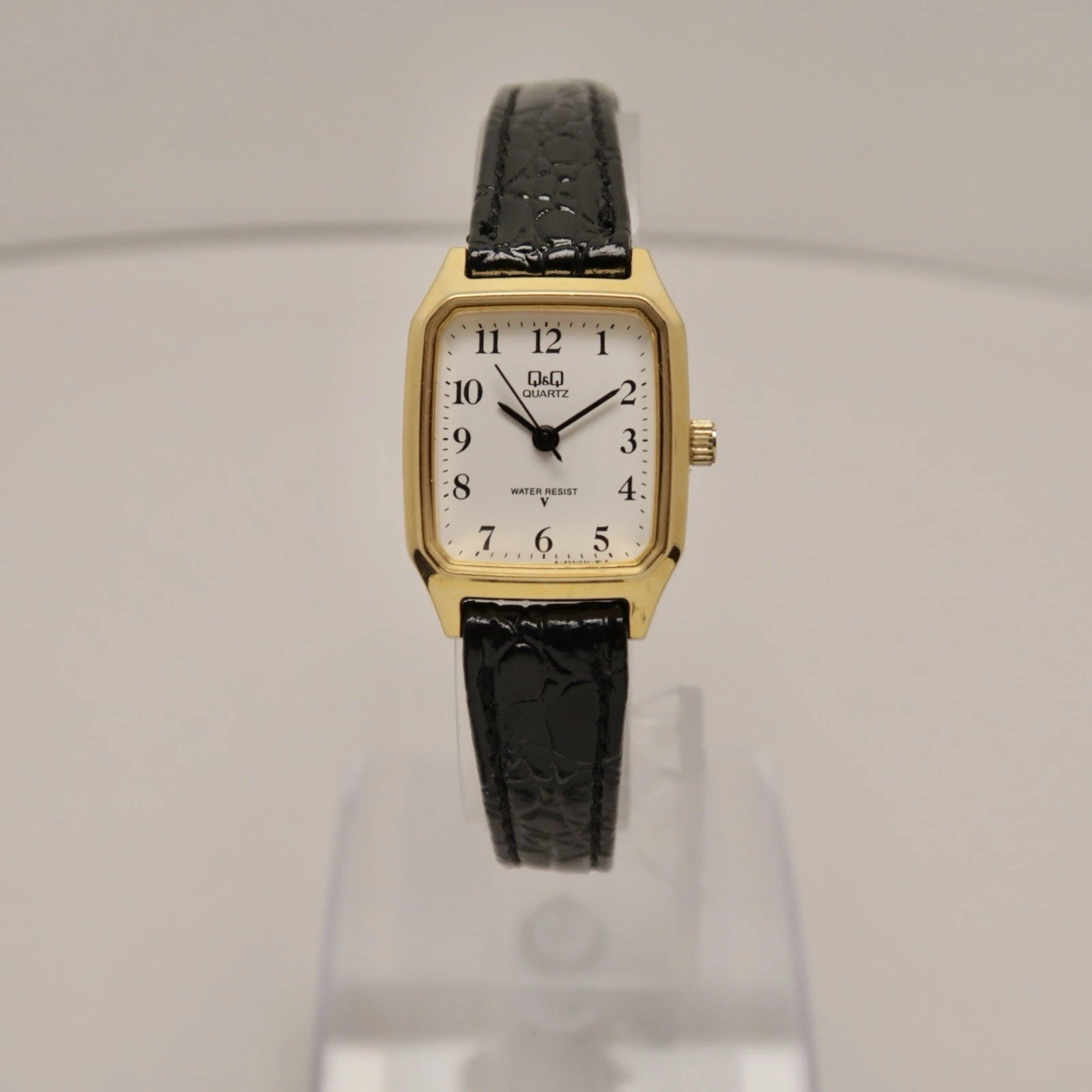 Q&Q by CITIZEN Gold Tone Women Analog Quartz Vintage Watch W150 *WORKING