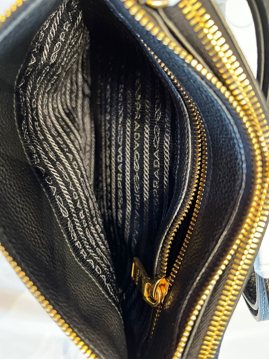 PRADA Crossbody Vitello Phenix Double Zip Black Textured PRADA Crossbody Vitello Phenix Double Zip Black Textured