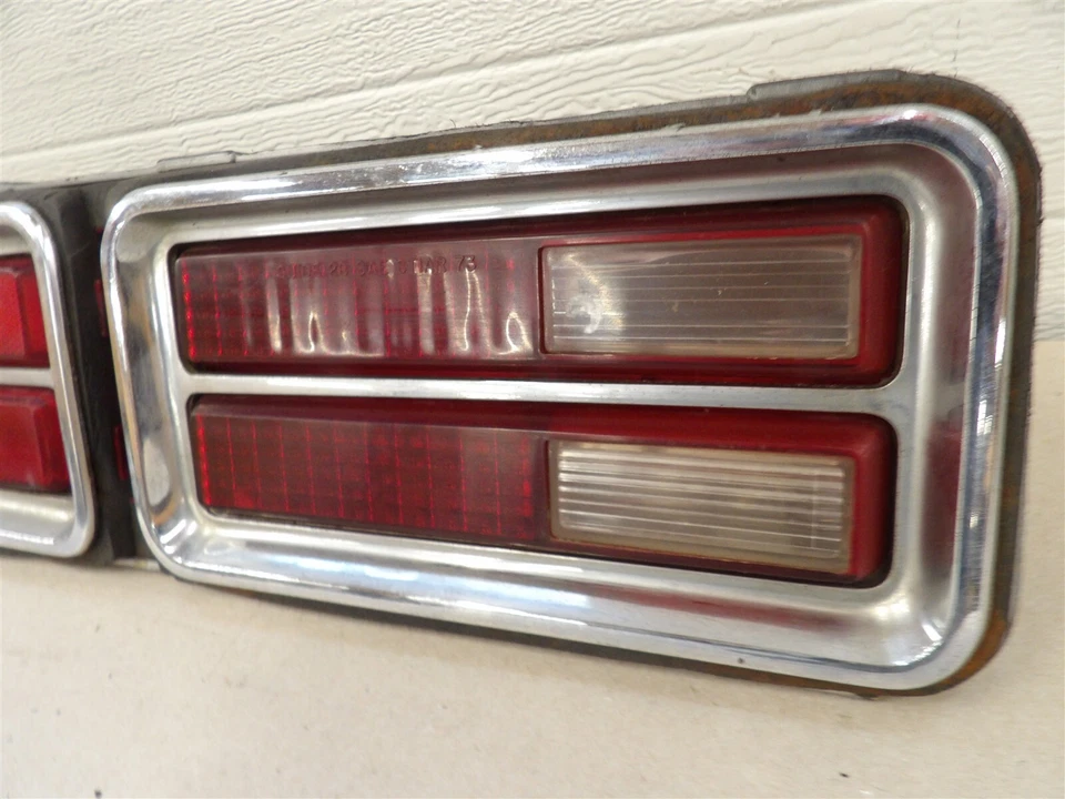 1973 PONTIAC BONNEVILLE CATALINA 2 & 4 PORTAS LH CONJUNTO DE LANTERNA TRASEIRA PARA MOTORISTA - Imagem 3 de 4