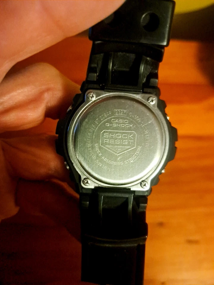 CASIO G-Shock G-100 Resistencia al Agua 20 ATM Estructura Amortiguadora Antimamán Foto 3 de 4