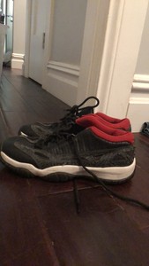 jordan 11 retro low ie black varsity red
