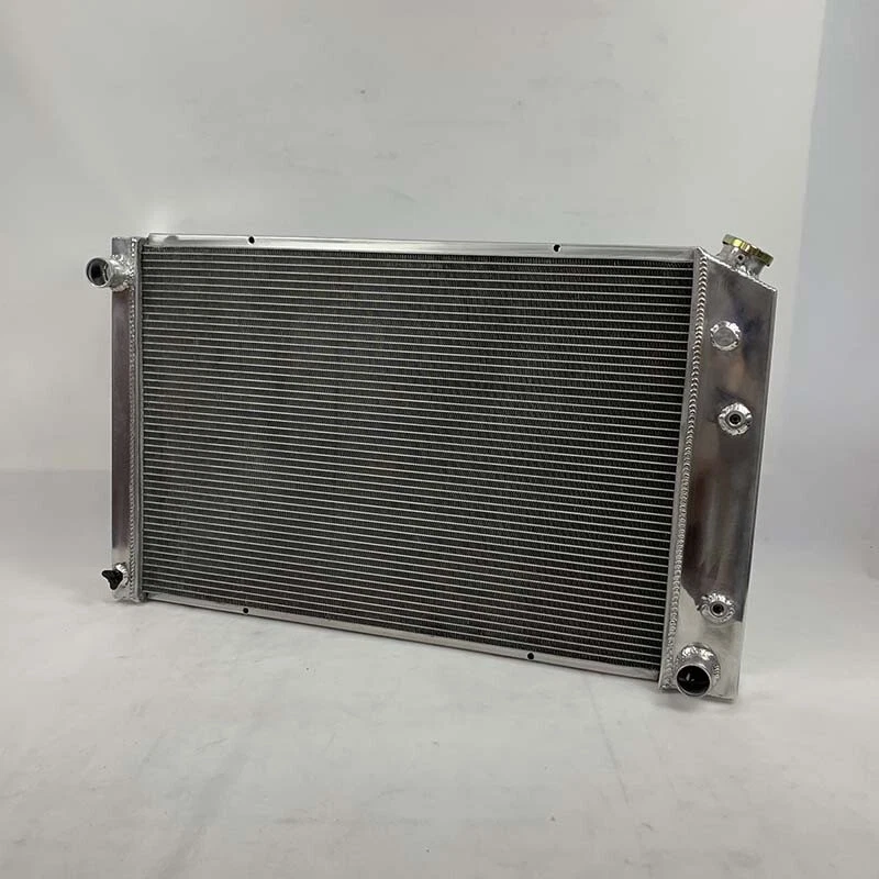 Radiador de aluminio de 3 filas para camioneta Chevy/GMC CK 1978-1991 V8 Foto 2 de 4