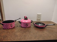 2013 DISNEY STORE EXCLUSIVE MINNIE MOUSE COOKING PLAYSET - ONLY 1 POT 2 PANS