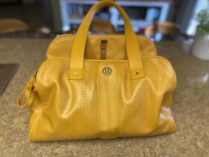 lululemon gym bags