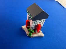 MARON LIGHTS AND SOUNDS SIGNAL SHED Thomas Wooden Trains