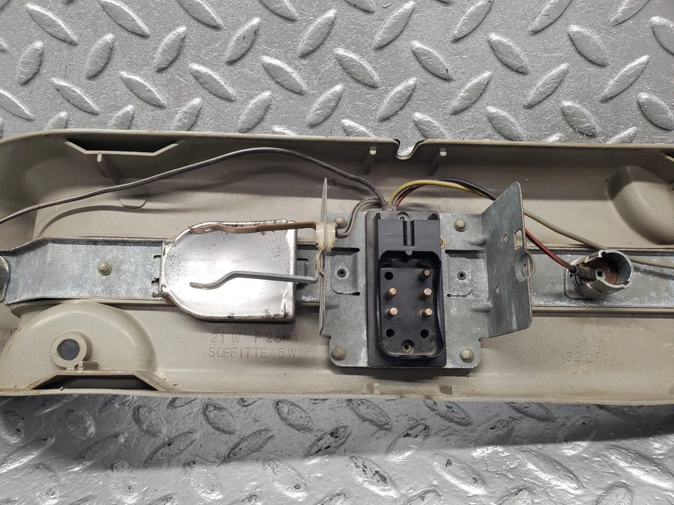 ⚙51235⚙ Mercedes-Benz C107 R107 Tail Light Bulb Holder Right Side 1078202564 - Image 3 of 4