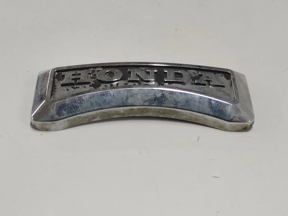 Honda CM400C 1981 emblema de cubierta de horquilla 61401-447-000 Foto 2 de 4
