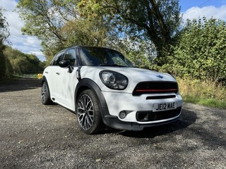 Mini Countryman Cooper S ALL4 2015 (JCW Styling)