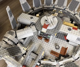 LEGO Star Wars: Millennium Falcon 7965 100% Complete w box