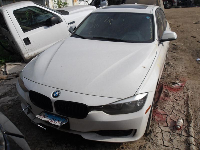 Audio Equipment Radio CD Player Music With Bluetooth Fits 12-16 BMW 328i 1399757