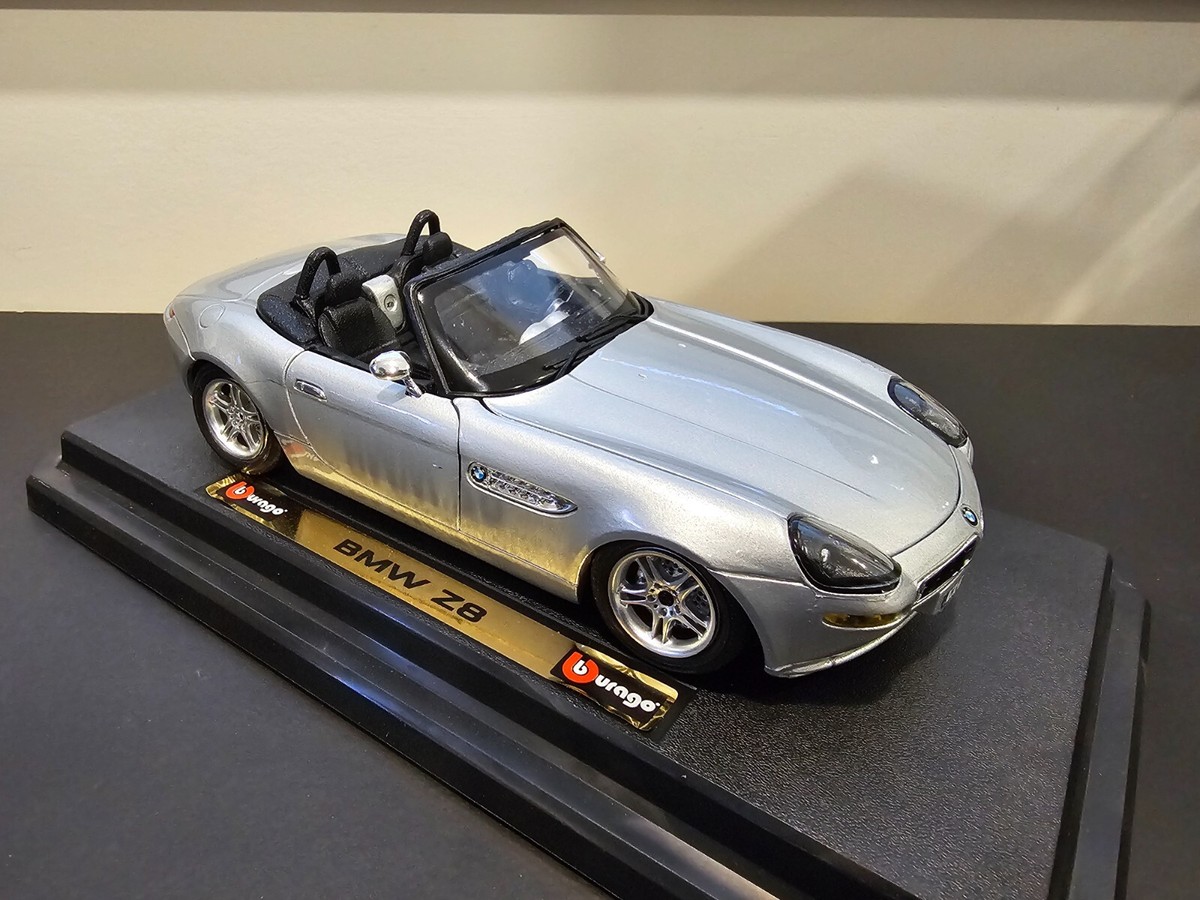 Burago  BMW カレラGT Burago BMW カレラGT Bburago 1:24 Scale Die-cast Car BMW Z8