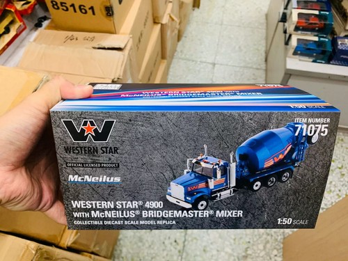 DM 71075 1:50 Western Star 4900 w/Lift Axle & McNeilus BridgeMaster Mixer Model - Picture 9 of 9
