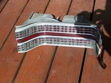 1968 Chrysler New Yorker Rh Taillight Complete Oem 2853446
