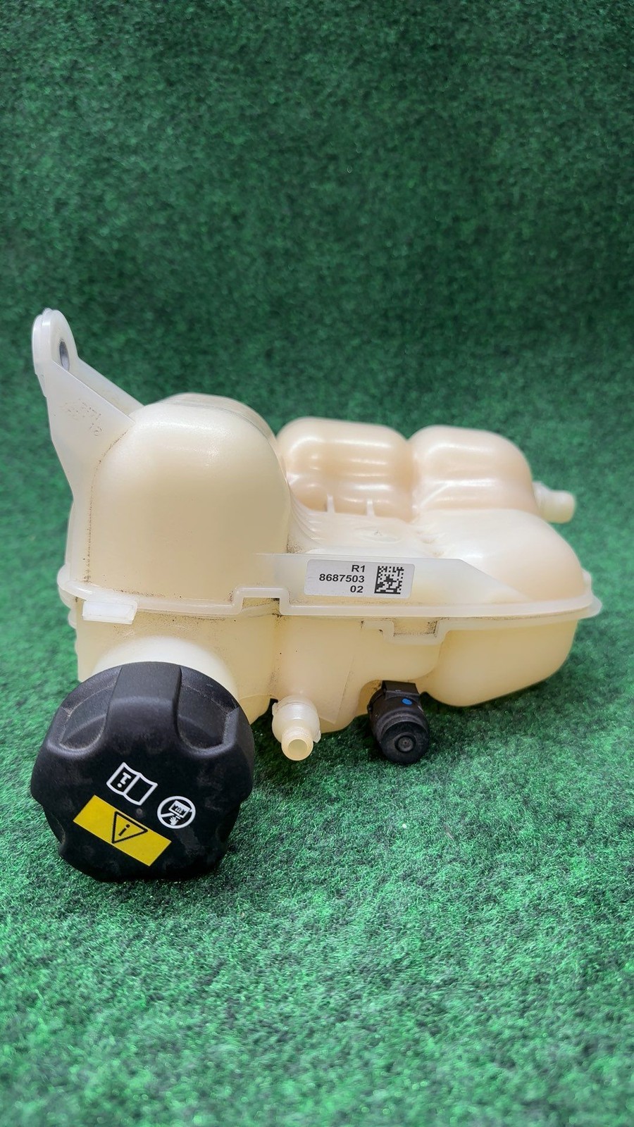 2016-2022 Bmw X1 Engine Coolant Reservoir Oem 17138687503