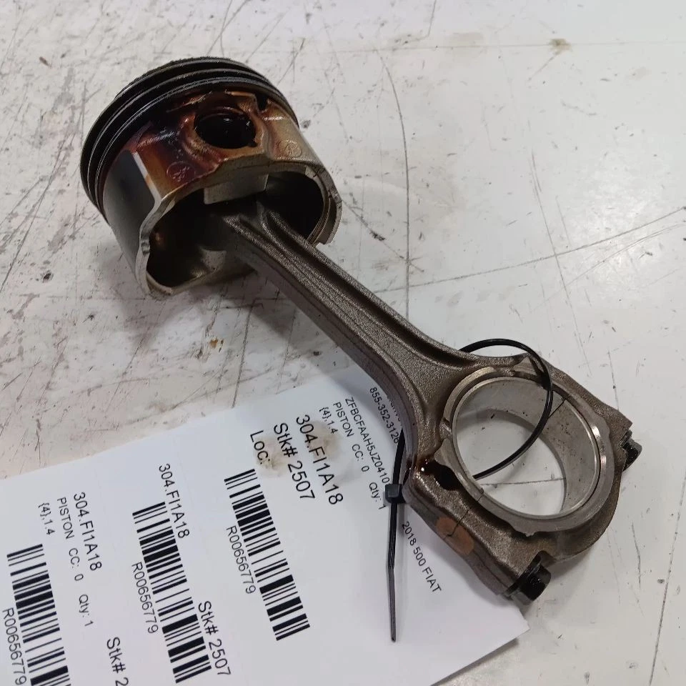 Fiat 500 1.4 pistón único con biela 2018 Foto 2 de 4