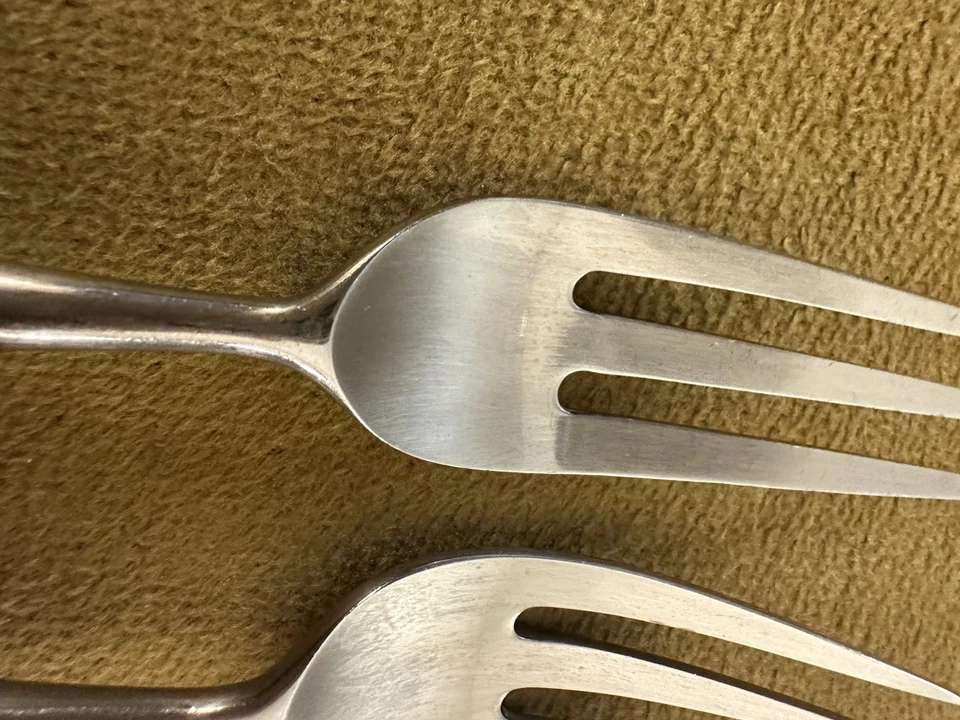 (6) Towle Lauffer Norway Palisander Stainless wood Dinner Forks MCM 7 1/4" - Image 3 of 4