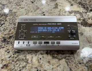 BOSS Micro BR Digital Recorder – Portable 4 Track Studio