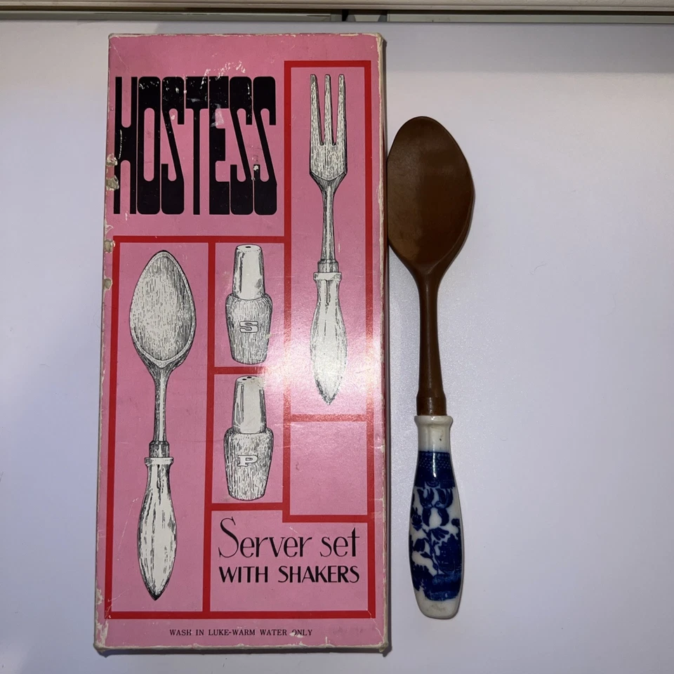 Vintage Materia Hostess Server Set Salt Pepper Brand New Blue and White Pattern - Image 3 of 4