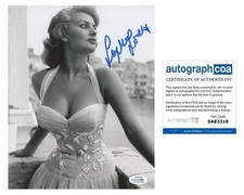 Sophia Loren Signed White Lace Dress Bare Shoulders B/W 8x10 Photo ACOA