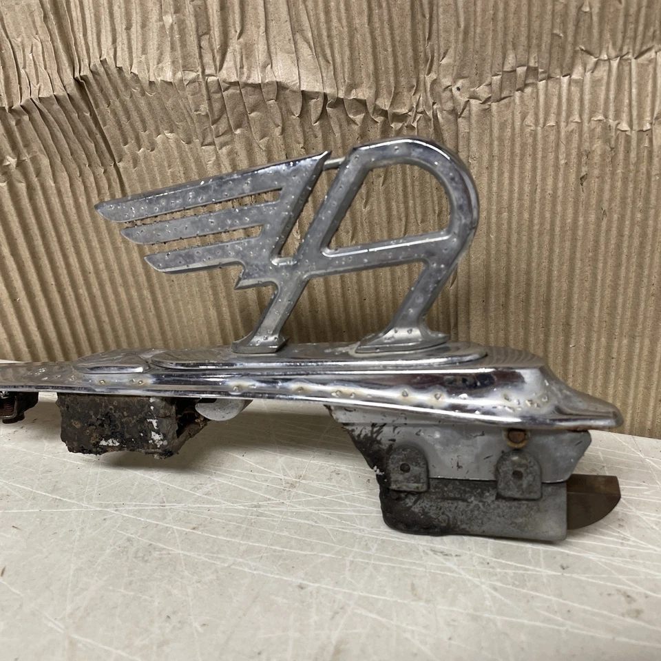 Austin A40 Bonnet Catch Lock Spear Flying A Emblem Plinth A40 - Image 2 of 4