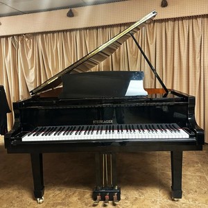 Steinlager G170 Grand Piano – 5’7” Glossy Black, Near Mint Condition