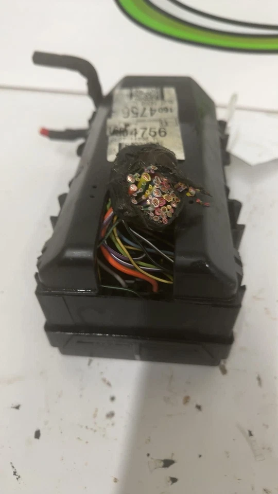 Caja de fusibles de motor Ford Explorer 2002-10 4,0 L Foto 3 de 4