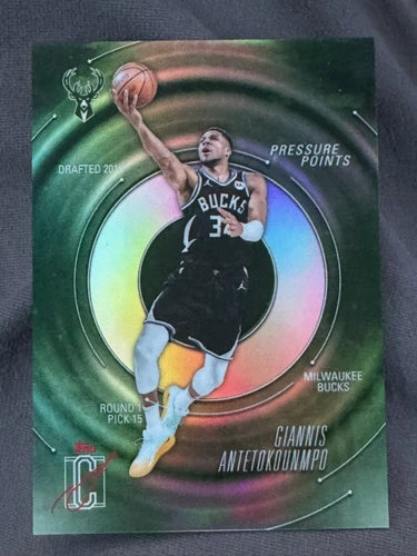 2025 Topps Signature Giannis Antetokounmpo Base (RAW)