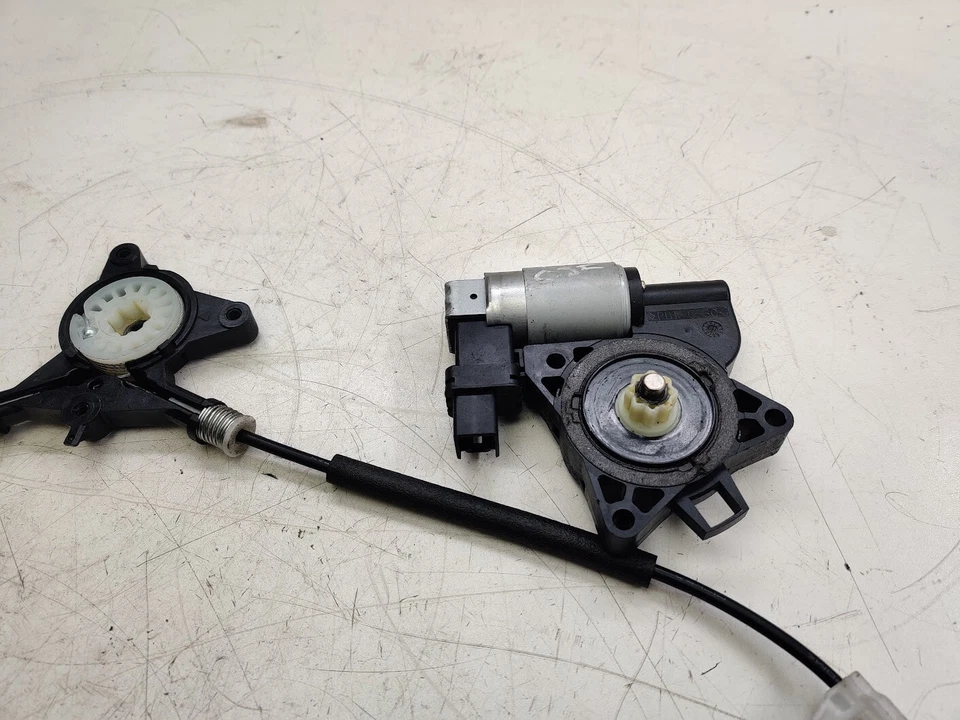 MAZDA CX-7 RIGHT FRONT WINDOW REGULATOR MOTOR — 第 4/4 张图片