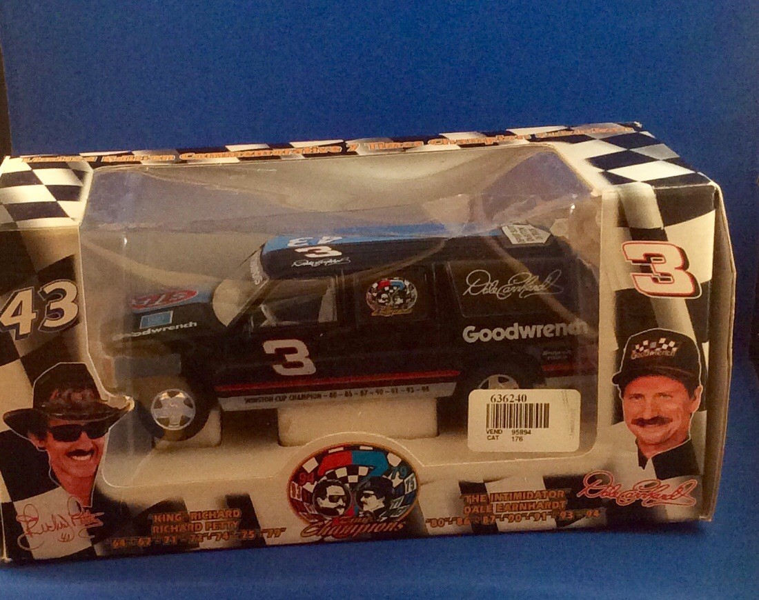 RICHARD PETTY & DALE EARNHARDT 7 TIMES NASCAR CHAMPION CHEVROLET