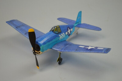 Dumas #237 - F6F HELLCAT - Gummibetriebener Flugmodellbausatz - Aus Balsa