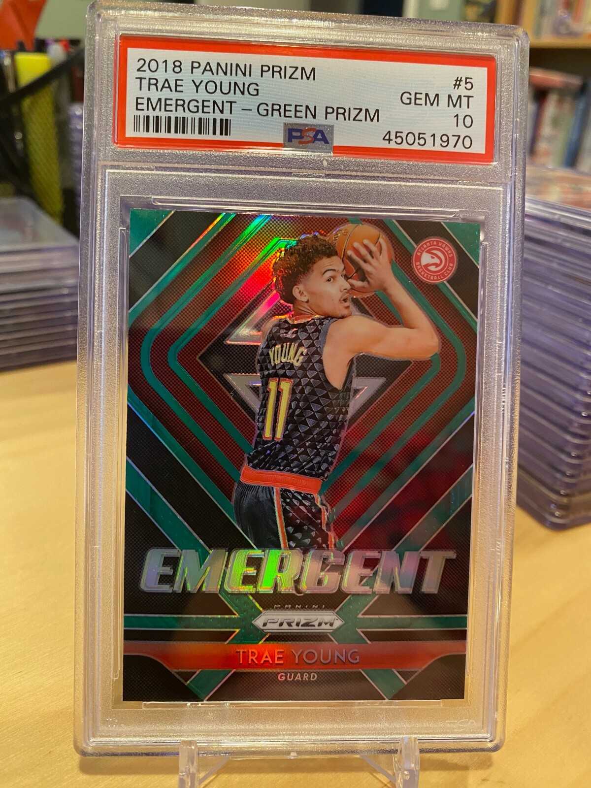 2018-19 Panini Prizm Trae Young Emergent Green #5 Rookie Hawks PSA 10 Gem Mint