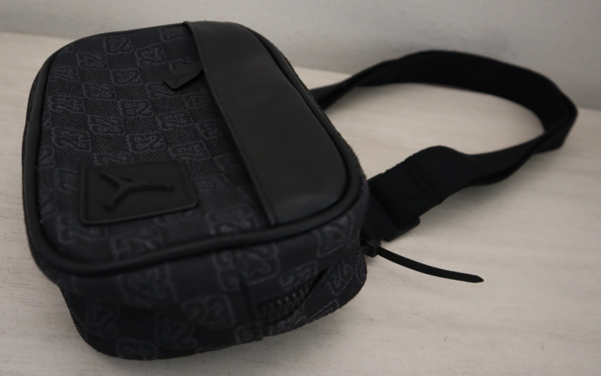 Nike Jordan MA0981 -KK2 Men's O/S Black 23 Monogram Camera